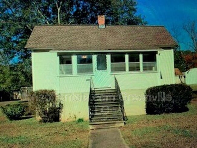 9 E St