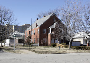 821-823 S Dewey Ave Apartments