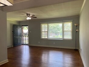 319 W Peg Ln in Memphis, TN - Building Photo - Building Photo