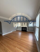 3453 N Frederick Ave-Unit -Upper in Milwaukee, WI - Building Photo - Building Photo