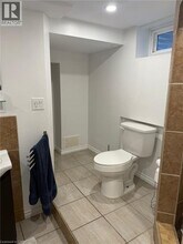 16 Courtland Ave in Hamilton, ON - Building Photo - Building Photo