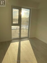 412 Silver Maple Rd in Oakville, ON - Building Photo - Building Photo