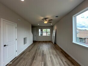 1180 Arrastra Rd in Reno, NV - Building Photo - Building Photo