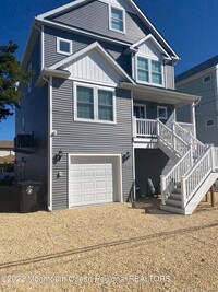 216 Eisenhower Ave in Seaside Heights, NJ - Foto de edificio - Building Photo