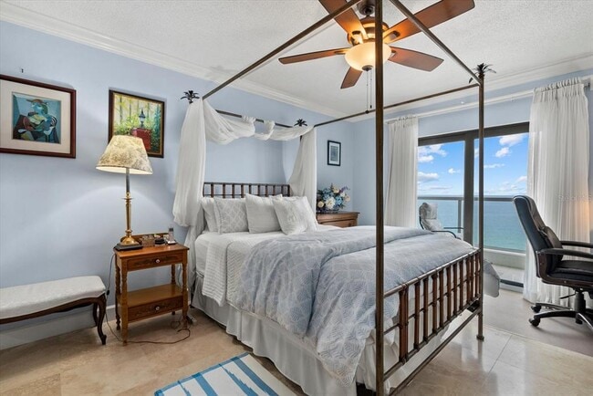 1000 Longboat Club Rd in Longboat Key, FL - Building Photo - Building Photo