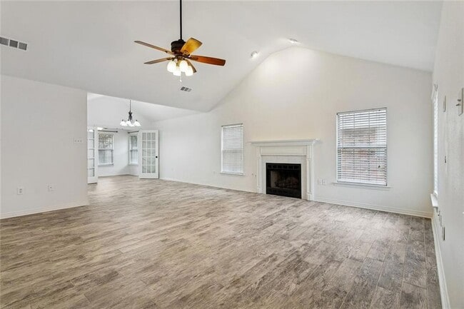 405 Bon Temps Roule in Mandeville, LA - Building Photo - Building Photo