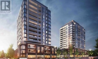 705 Davis Dr in Newmarket, ON - Building Photo