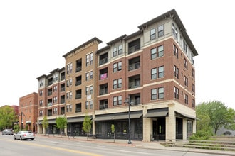 Violet Square in Iowa City, IA - Building Photo - Building Photo