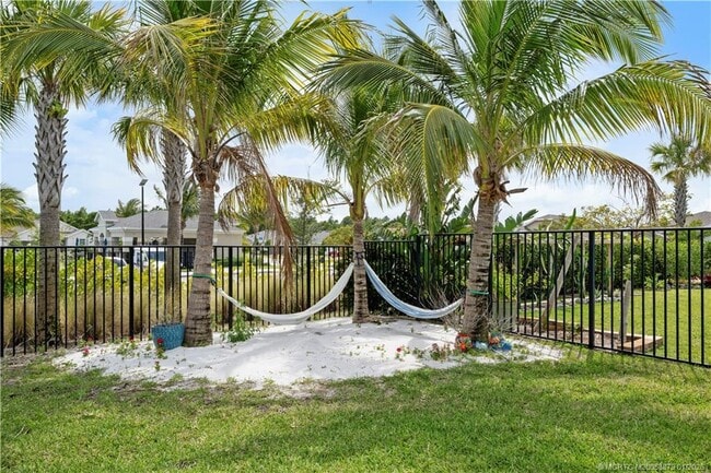 1550 NE Skyhigh Ter in Ocean Breeze, FL - Building Photo - Building Photo