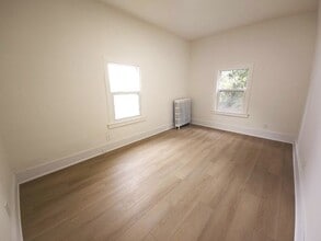 41 Elizabeth St in St Catharines, ON - Building Photo - Building Photo