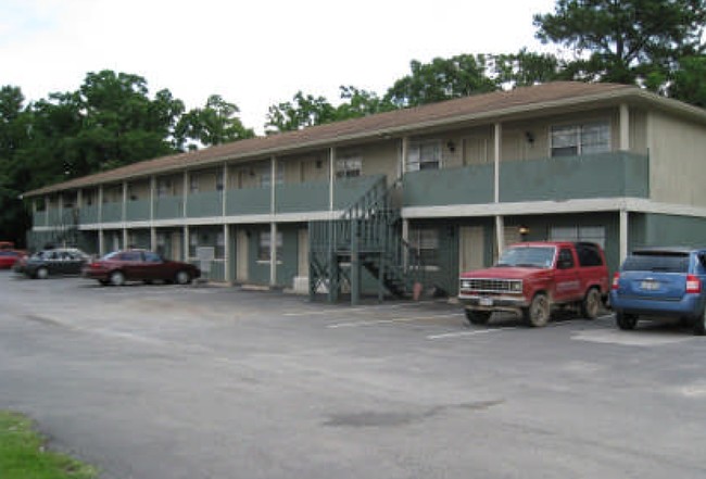 Stephens Court Apartments II in Lufkin, TX - Foto de edificio - Building Photo