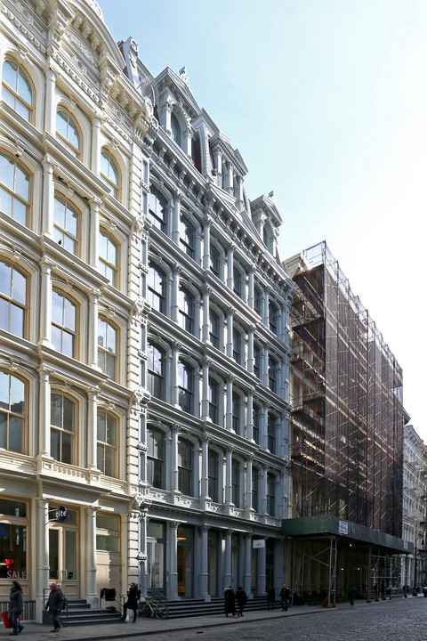 Queen of Greene in New York, NY - Building Photo