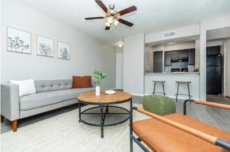 The Waverly Apartments in Dallas, TX - Building Photo - Building Photo