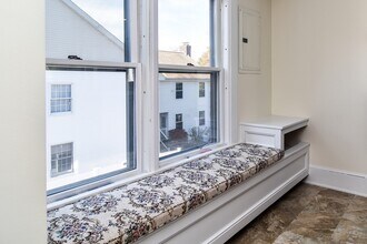 110 Main St in Hopkinton, MA - Building Photo - Building Photo