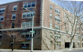 Clinton Court in Philadelphia, PA - Foto de edificio - Building Photo