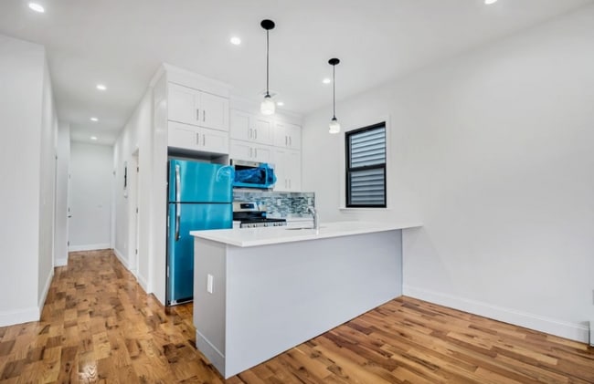 1842 Hunt Ave in Bronx, NY - Building Photo - Building Photo