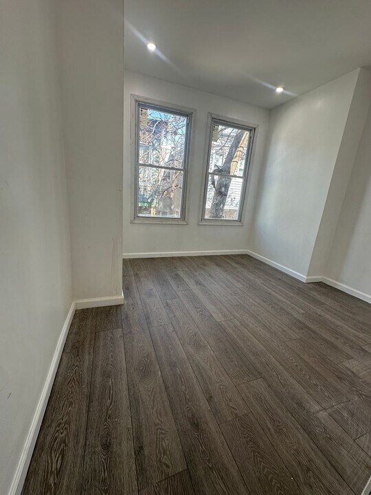 2713 W Glenwood Ave-Unit -2nd Floor Apartment for rent in Philadelphia, PA - Building Photo