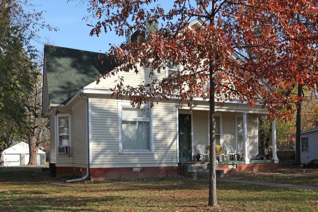 Clarksville 5-Plex in Clarksville, IN - Foto de edificio