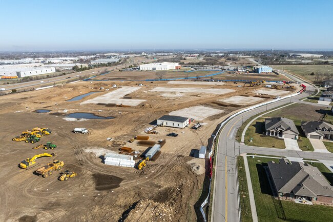 Copper Creek Apartments in Lenexa, KS - Building Photo - Building Photo