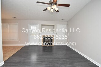 1513 Stonewood Dr in Fayetteville, NC - Building Photo - Building Photo