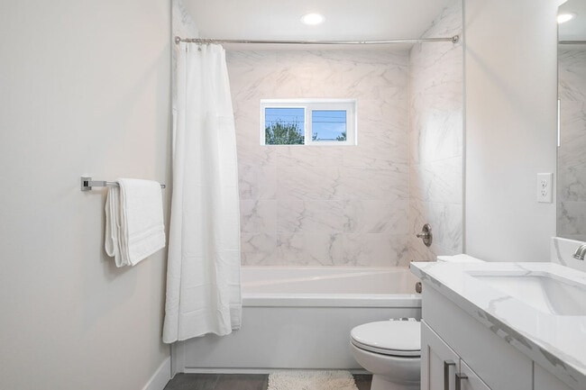 10404 2nd Pl SW, Unit SI ID1405638P in Seattle, WA - Building Photo - Building Photo