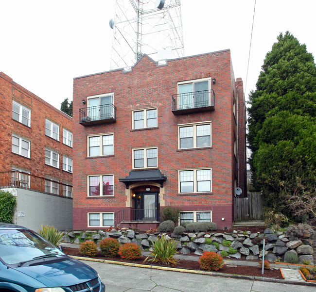 Mary Lew in Seattle, WA - Foto de edificio - Building Photo