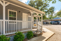 720 Pritchett Ln in Seven Points, TX - Building Photo - Building Photo