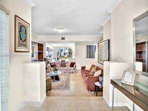 20780 NE 32nd Ave in Miami, FL - Building Photo - Building Photo