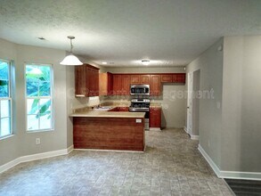 925 Revere Way in Hampton, GA - Building Photo - Building Photo