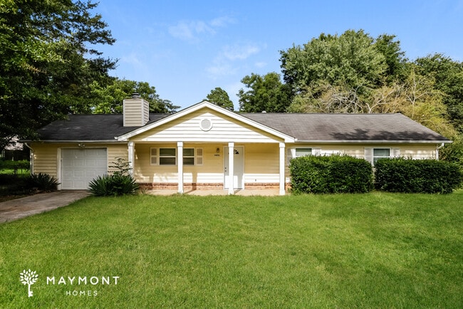 property at 3426 Estes Park Dr SW