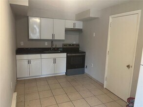 445 Hunter Ave in Dayton, OH - Building Photo - Building Photo