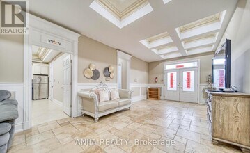 83 Elm Ave in Richmond Hill, ON - Building Photo - Building Photo