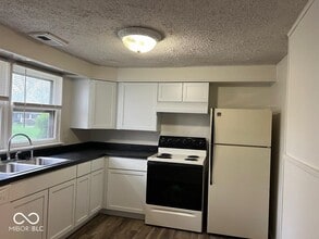 741 N Rangeline Rd in Carmel, IN - Building Photo - Building Photo