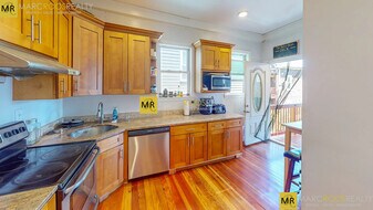 16 Carpenter St in Boston, MA - Building Photo