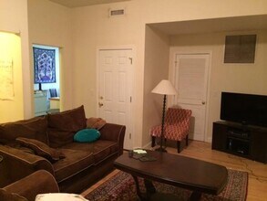 51 St Mary's St in Brookline, MA - Building Photo - Building Photo