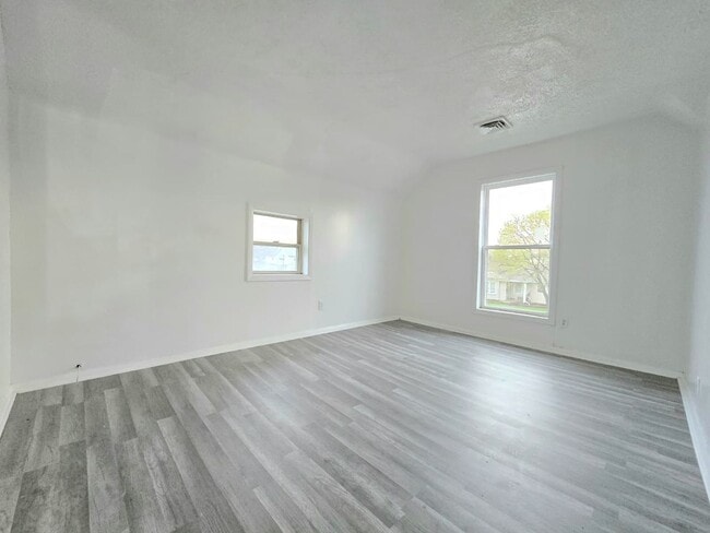 3312 E Mishawaka Ave in South Bend, IN - Building Photo - Building Photo