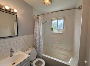 706 E 17th Ave in Munhall, PA - Building Photo - Building Photo