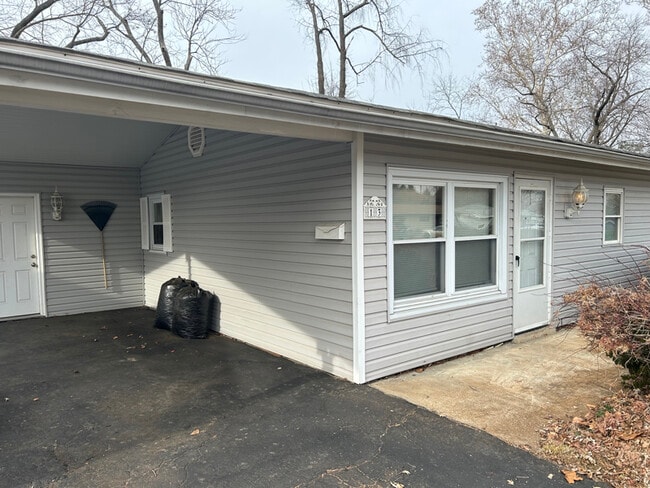 13 Brightwell Ct in Florissant, MO - Building Photo - Building Photo