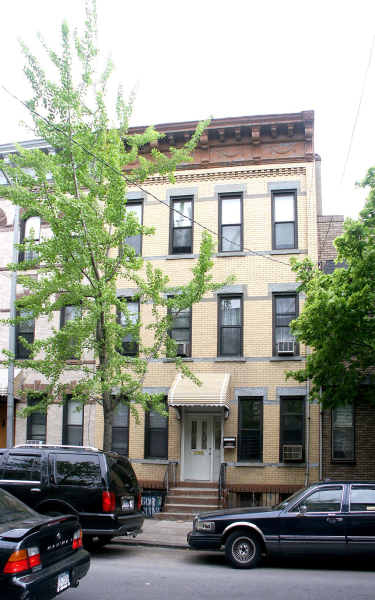 508 Onderdonk Ave in Ridgewood, NY - Building Photo