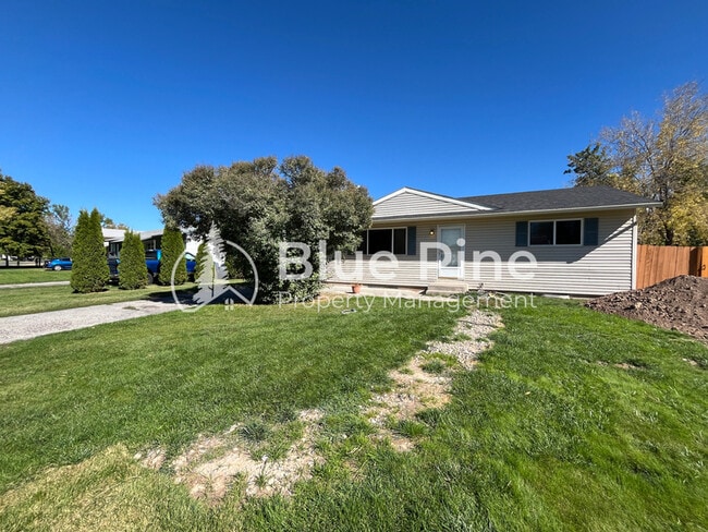 property at 450 Crimson Dr