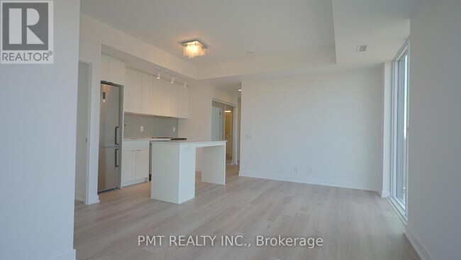 1660 Bloor St W in Toronto, ON - Building Photo - Building Photo