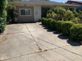 872 Lori Ave in Sunnyvale, CA - Building Photo
