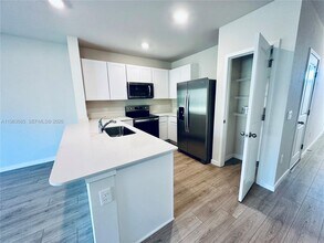 8465 Everly Preserve Dr in Lehigh Acres, FL - Building Photo - Building Photo