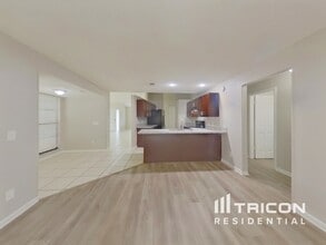 1519 Carter Oaks Dr in Valrico, FL - Building Photo - Building Photo