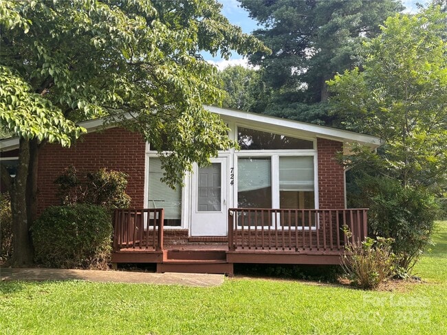 724 Oakdale Dr in Statesville, NC - Building Photo - Building Photo