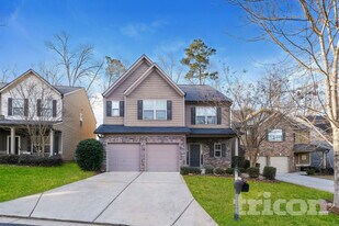 3919 King Fisher Dr in Atlanta, GA - Building Photo