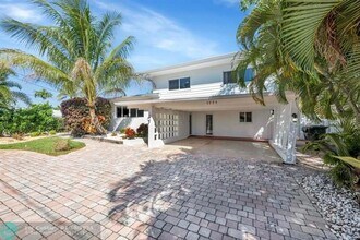 1771 NE 35th St in Oakland Park, FL - Foto de edificio - Building Photo