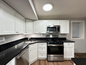 5748 N Winthrop Ave in Chicago, IL - Building Photo - Building Photo