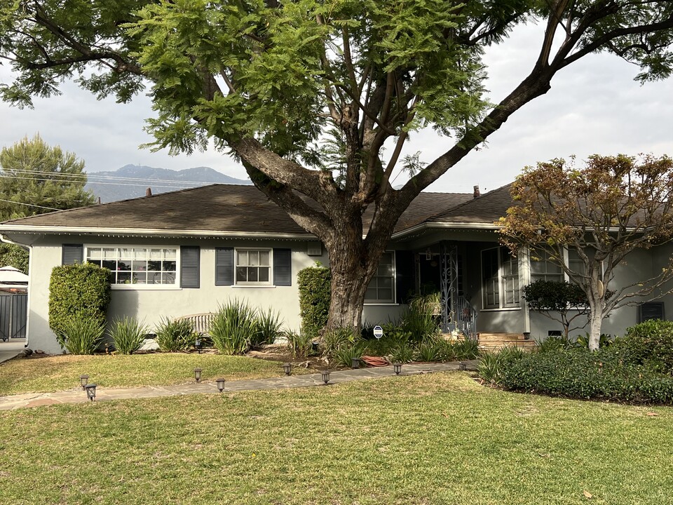 3615 Fairmeade Rd in Pasadena, CA - Building Photo