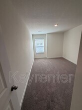 7033 Randleman Dr in Knoxville, TN - Building Photo - Building Photo